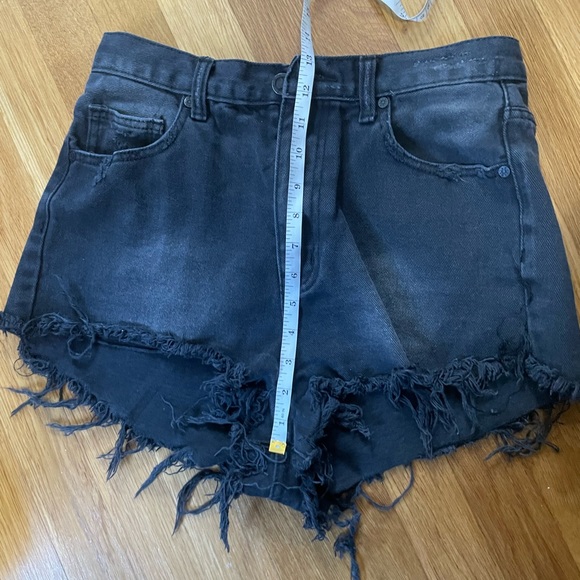 UNIF shorts - Picture 2 of 4